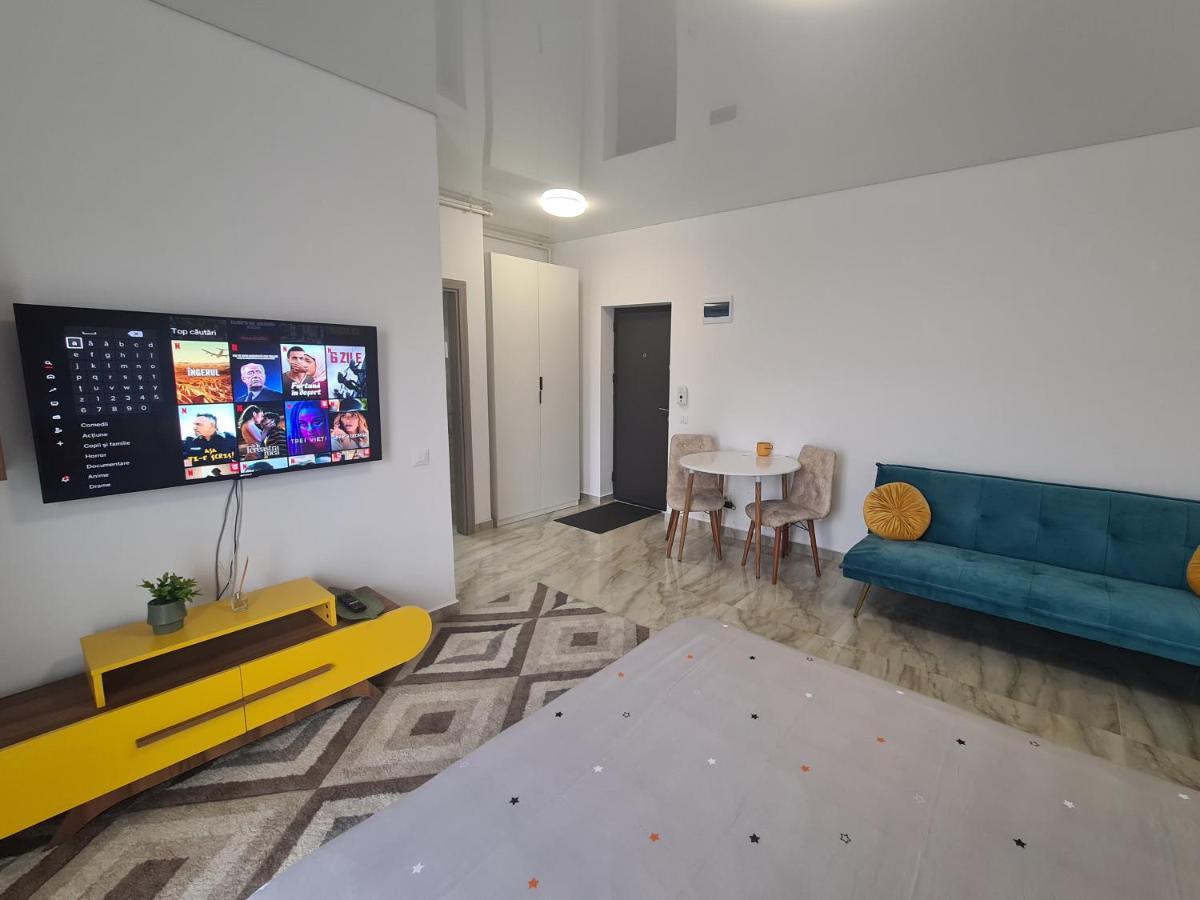 Marble Apartment *