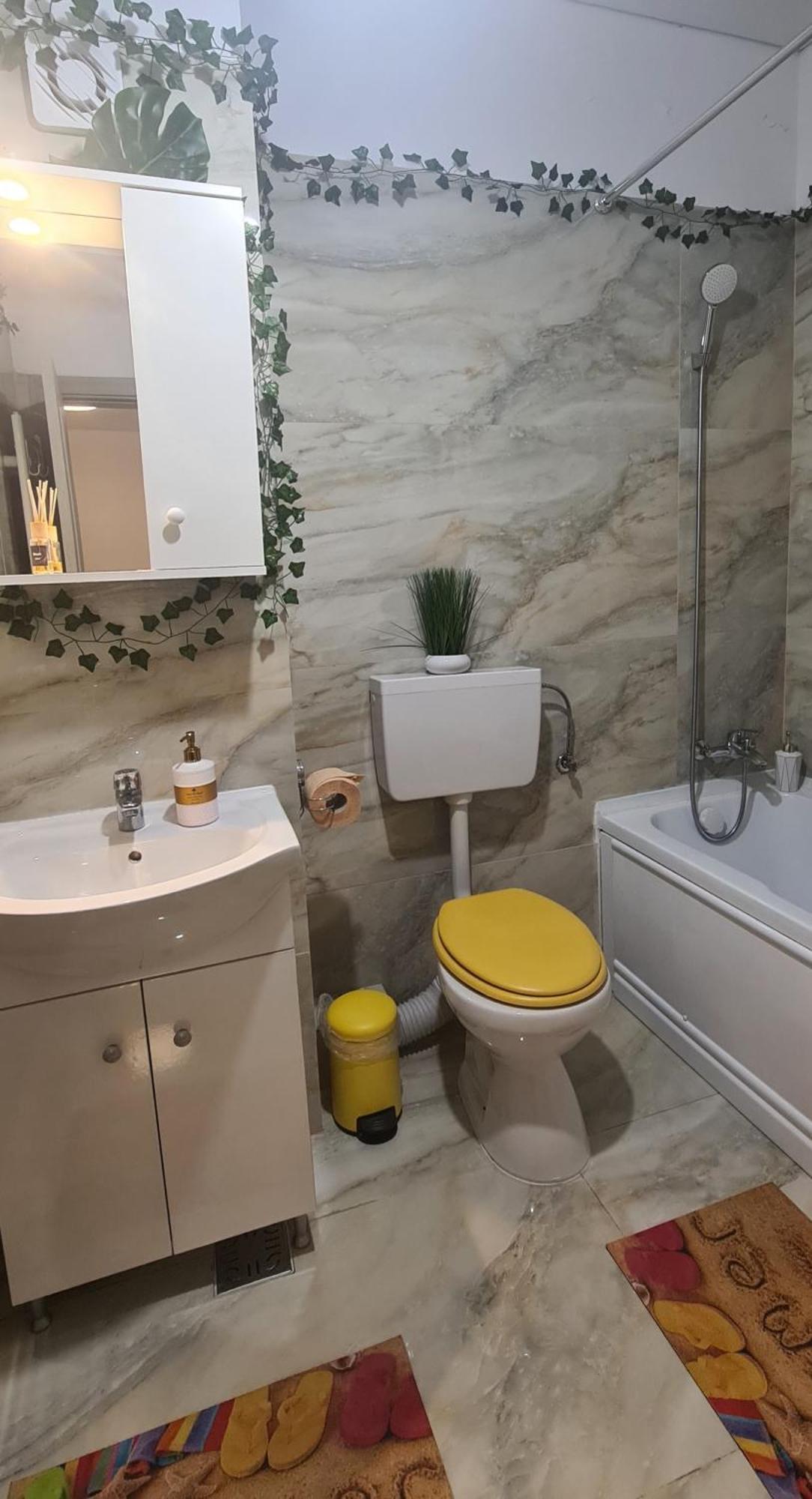 Marble Apartment