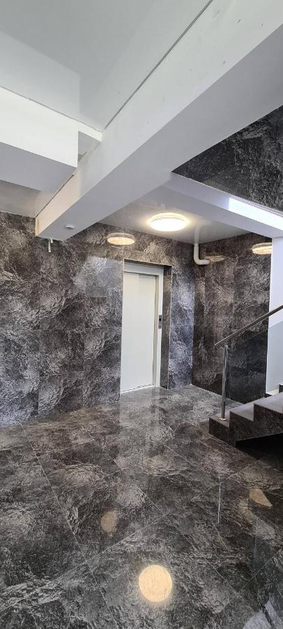 Marble *